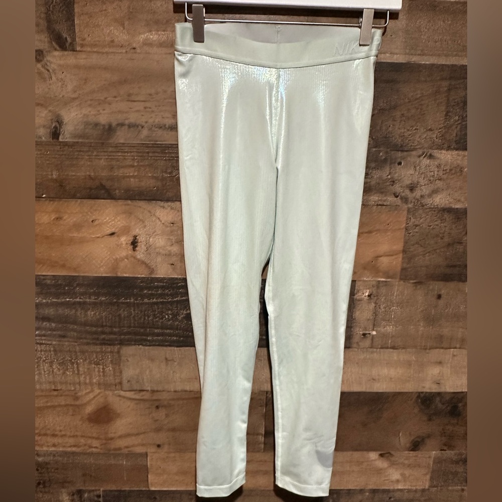 Nike pro medium mint leggings kids